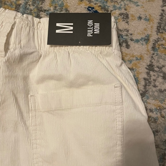 Brand new high rise shorts - Picture 3 of 4